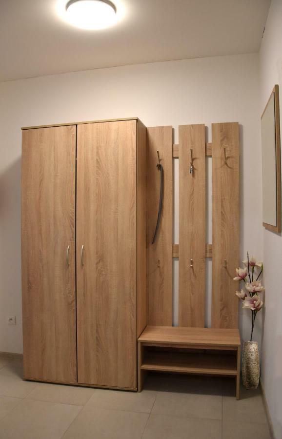 Apartamento Elemir Bešeňová Exterior foto