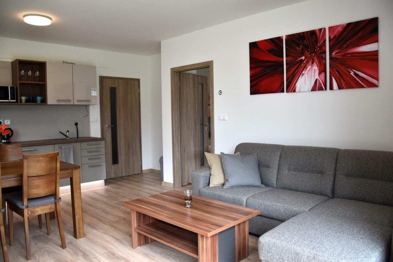 Apartamento Elemir Bešeňová Exterior foto