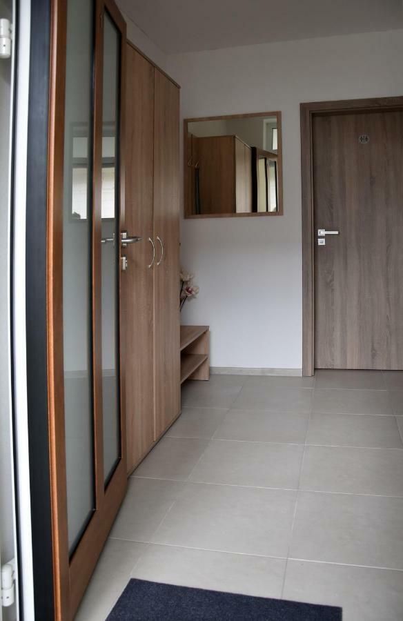 Apartamento Elemir Bešeňová Exterior foto
