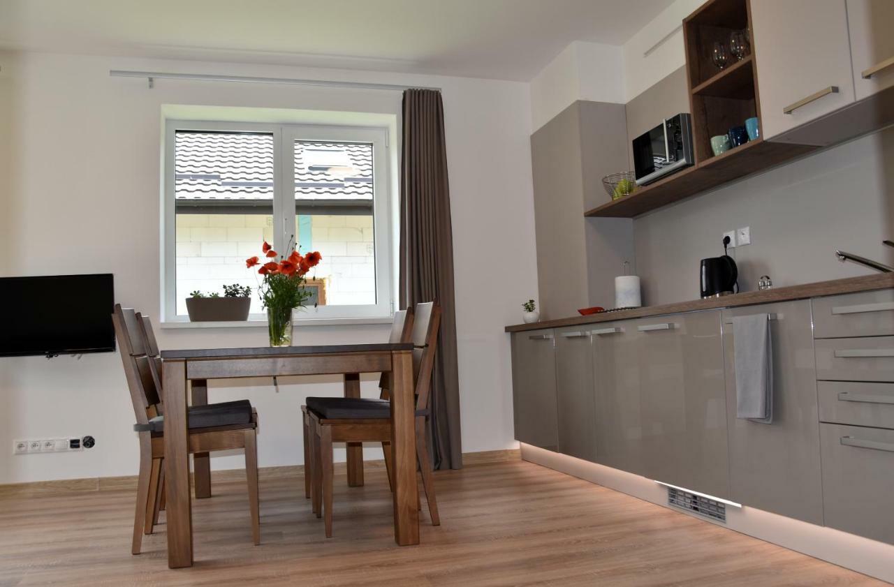 Apartamento Elemir Bešeňová Exterior foto