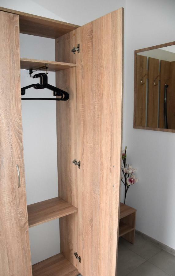 Apartamento Elemir Bešeňová Exterior foto