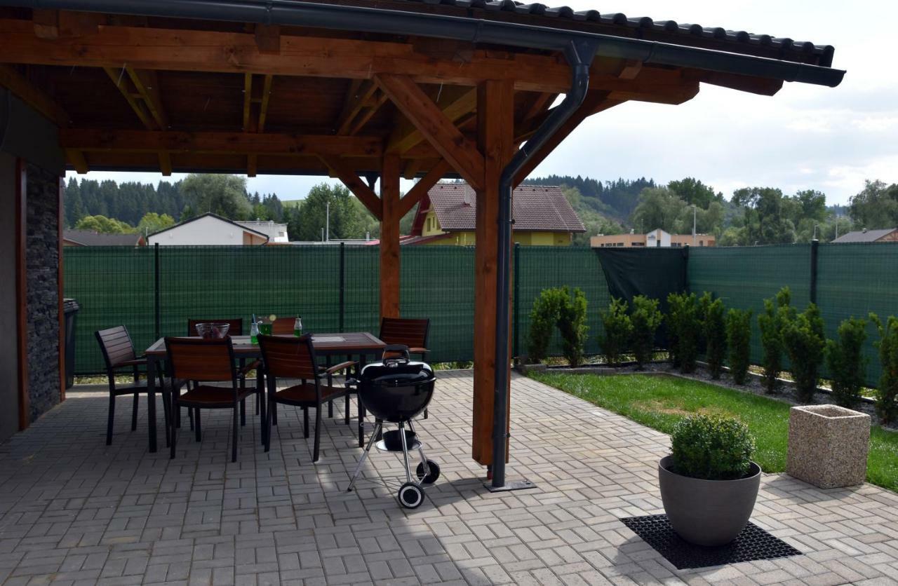 Apartamento Elemir Bešeňová Exterior foto