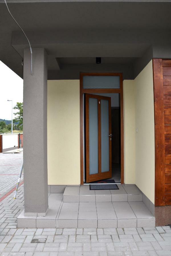 Apartamento Elemir Bešeňová Exterior foto